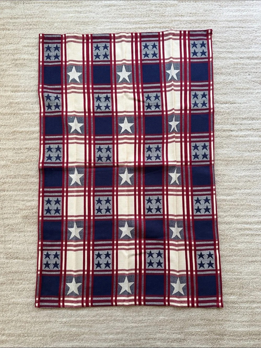 NWOT Set of 2 Pampered Chef Patriotic Kitchen Towels Plaid Star Red Blue Retired